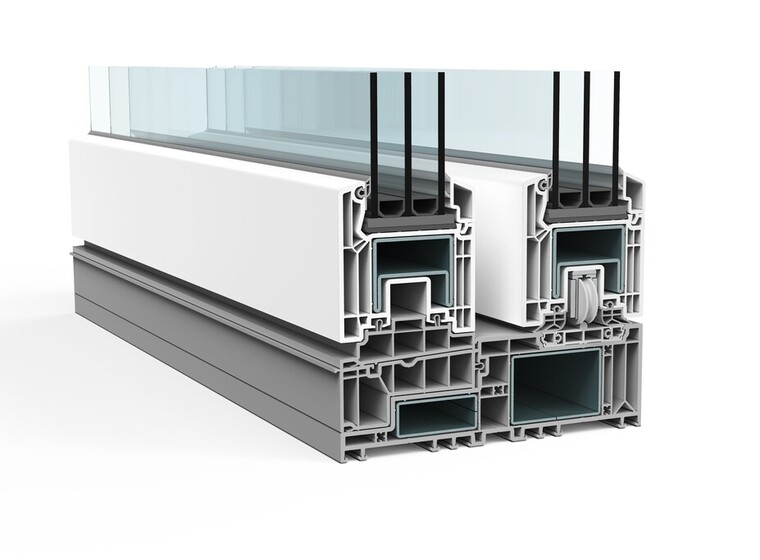 Corte seccional de perfiles de ventanas de PVC mostrando diferentes capas y compartimientos.